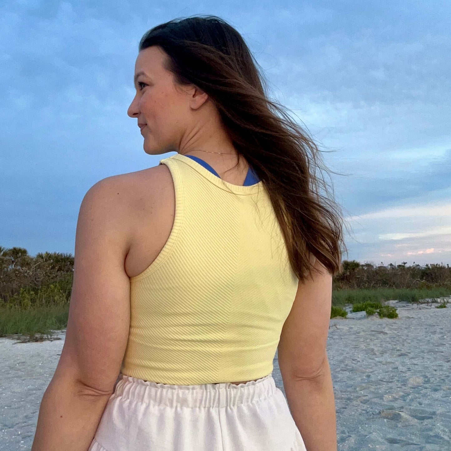 HIgh Neck Crop Top Back - Pale Yellow