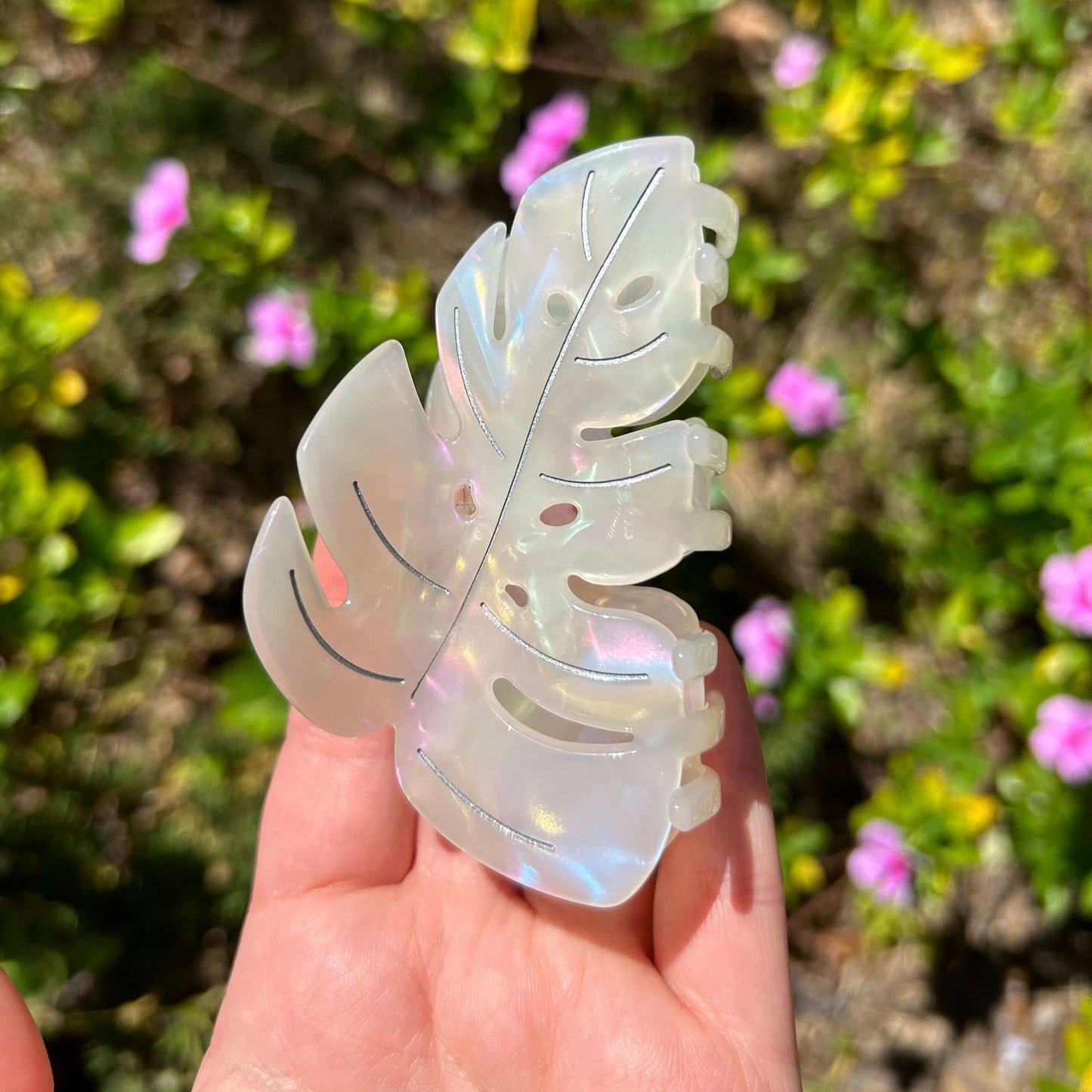 Monstera Leaf Claw Clip Iridescent White