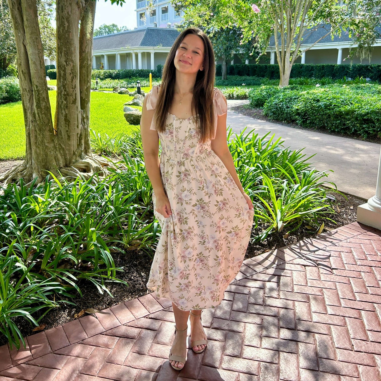 Woman's blush floral midi dress