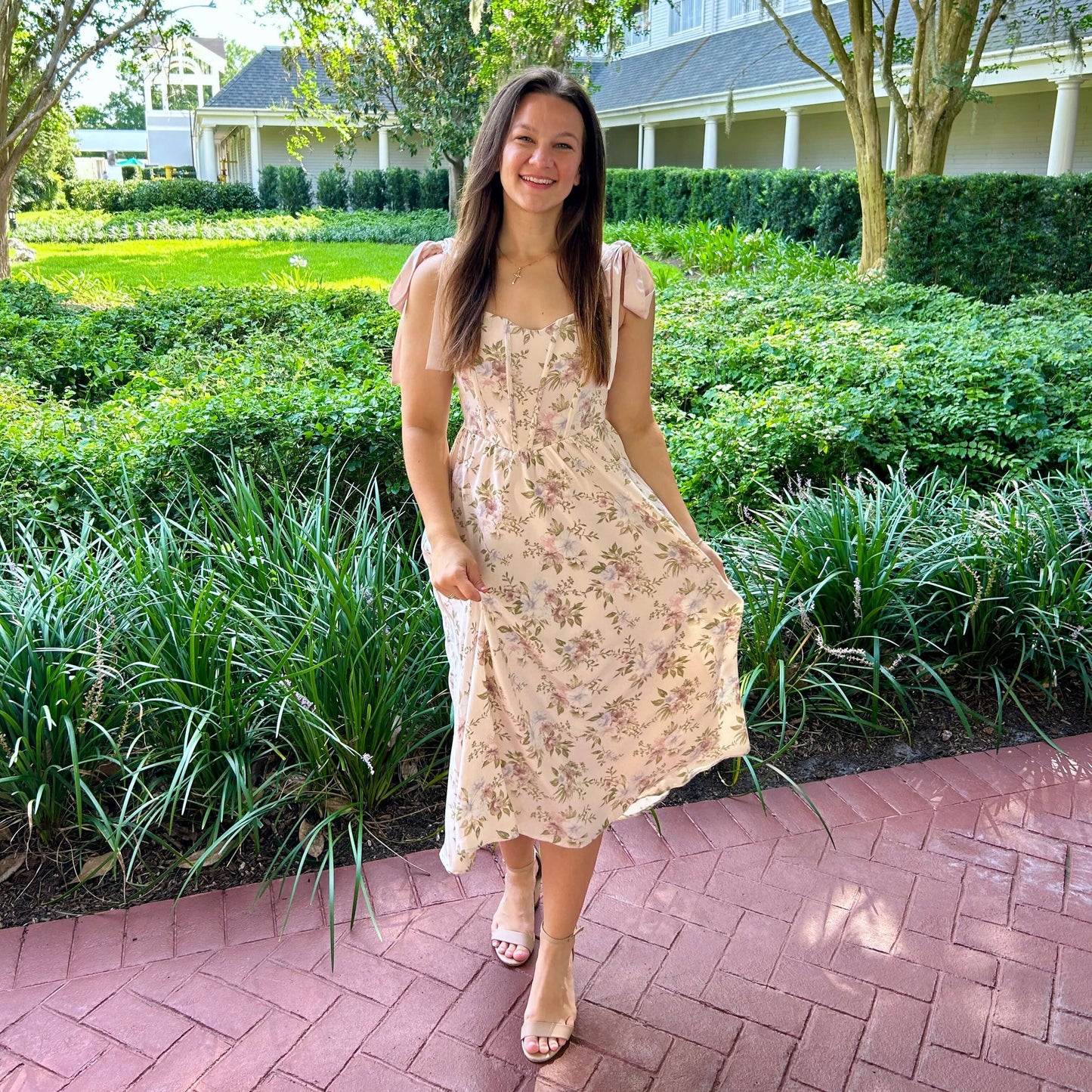 Women's floral midi dress in blush