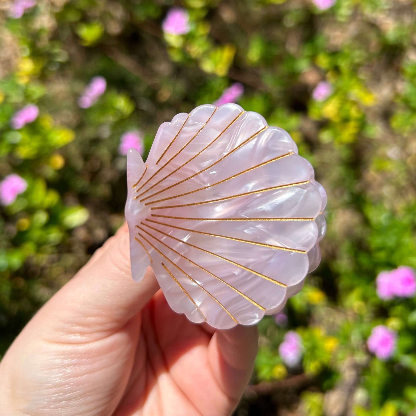 Seashell Claw Clip Iridescent Lilac