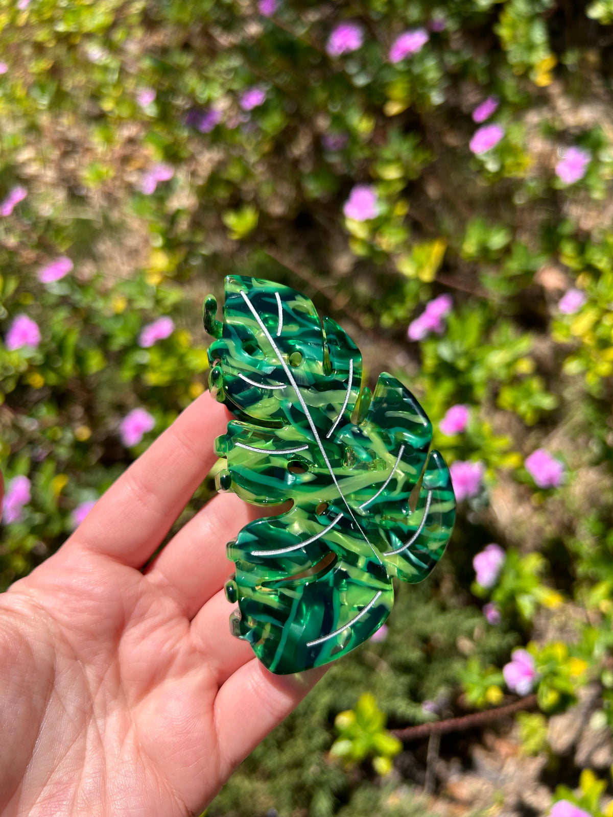Monstera Leaf Claw Clip Green