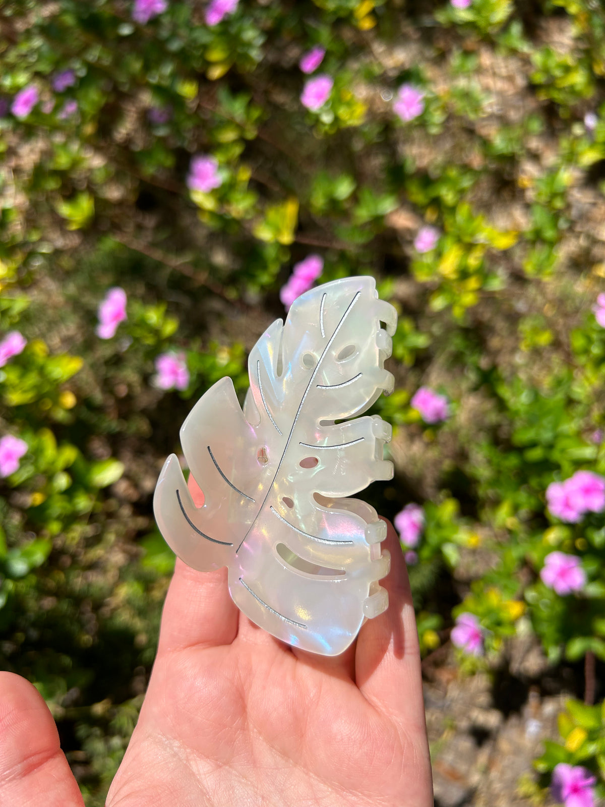 Monstera Leaf Claw Clip Iridescent White