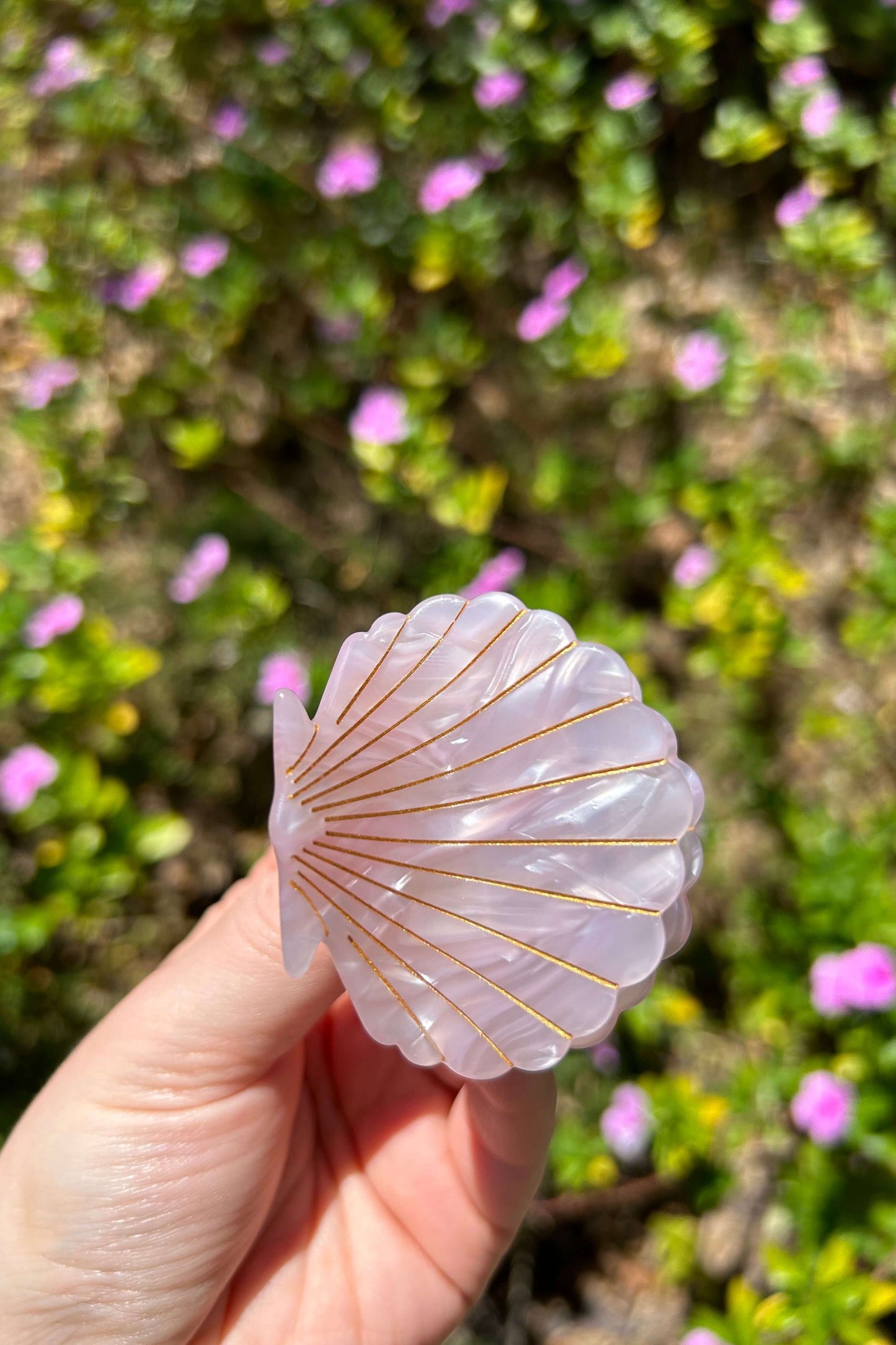 Seashell Claw Clip Iridescent Lilac