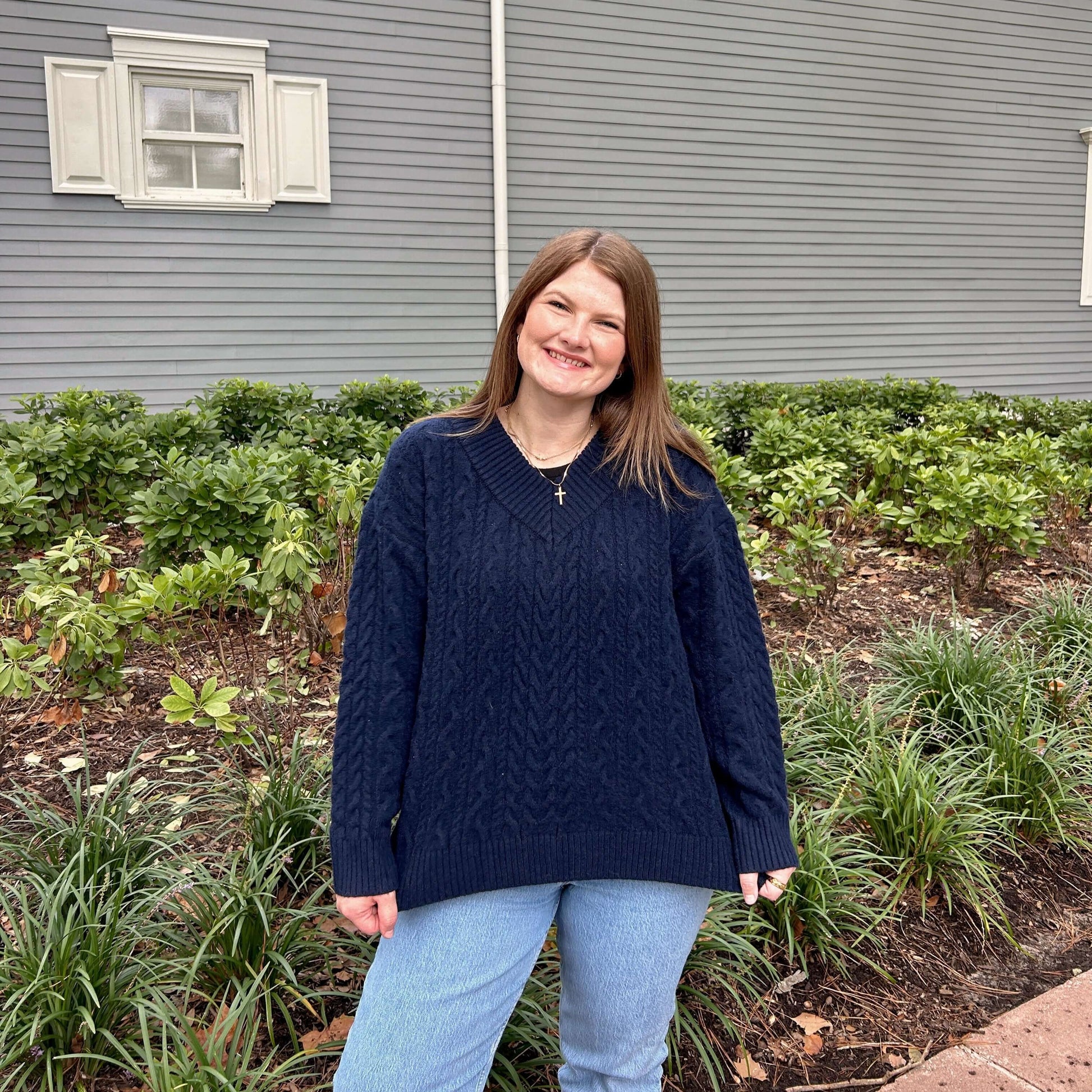 V-neck cable knit navy